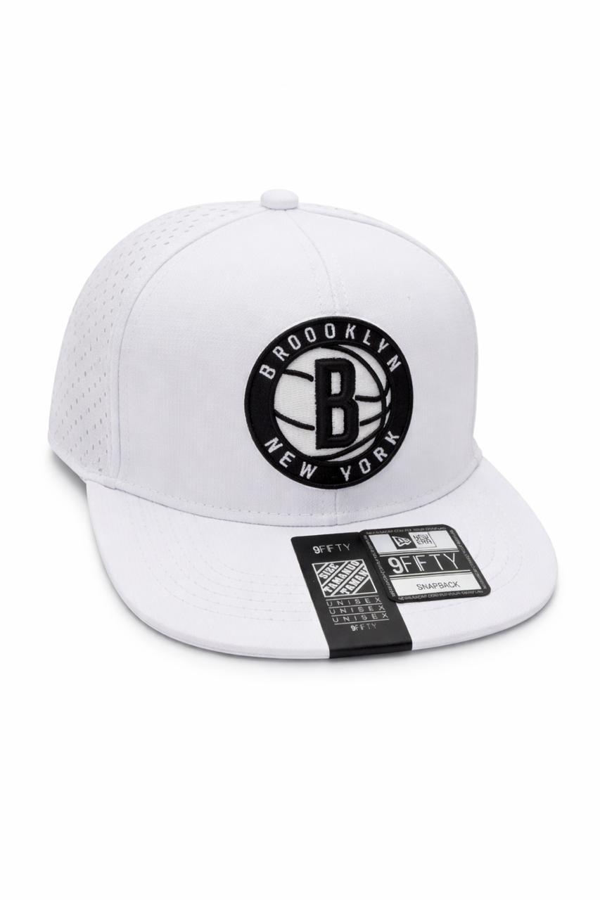 GORRA PLANA BROOKLYN BLANCA