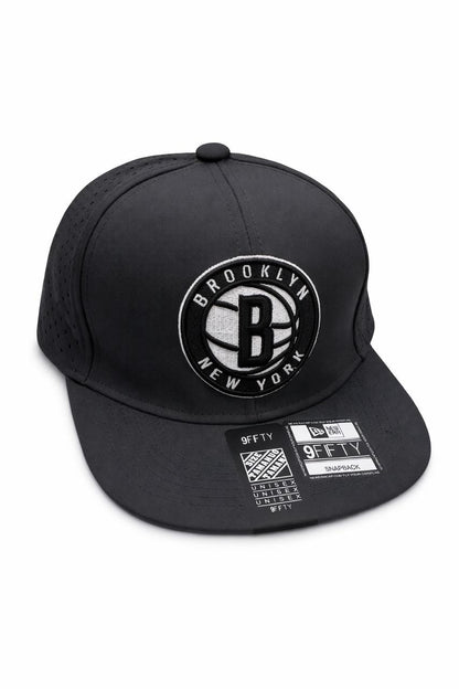 GORRA PLANA BROOKLYN NEGRA