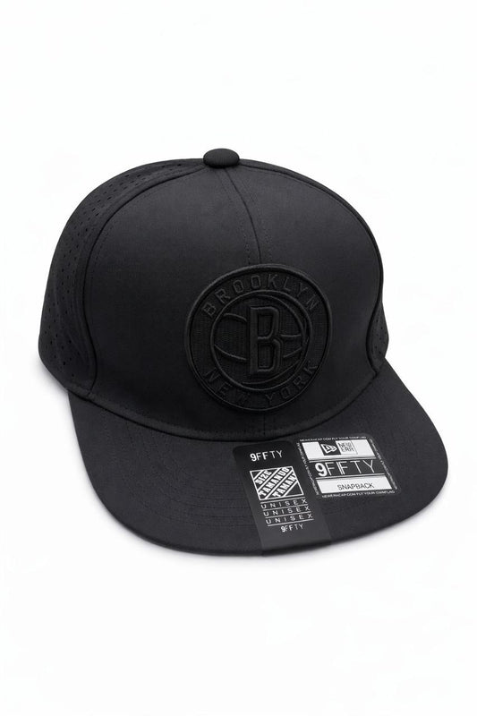 GORRA PLANA BROOKLYN NEGRA